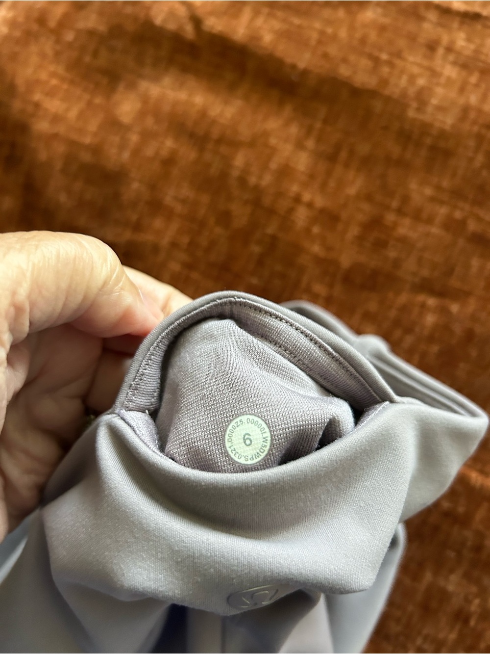Lululemon High-Rise Leggings in Light Mauve size 6 - Picture 8 of 8